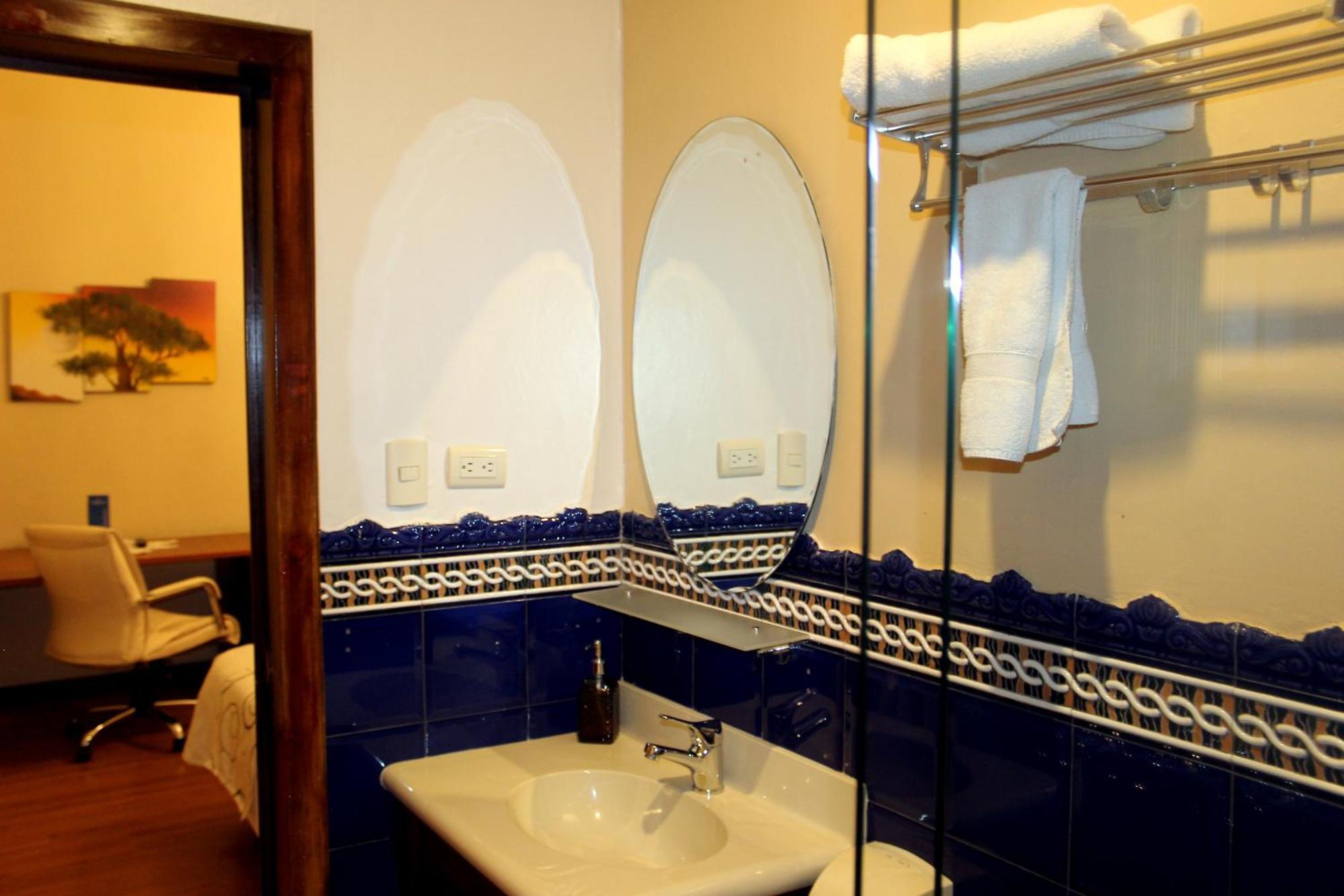Hotel La Casona Cuenca Bagian luar foto